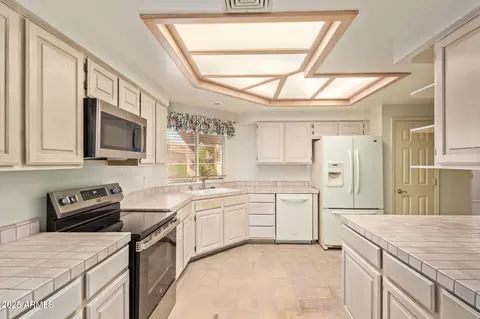 Kitchen - 6620 E Sugarloaf St, Mesa, AZ 85215 photo 1 of 5
