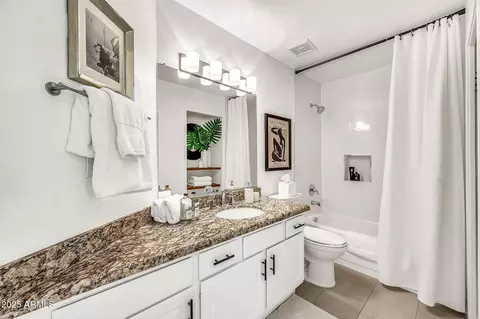 Bath - 4147 E Sahuaro Dr, Phoenix, AZ 85028 photo 5 of 5