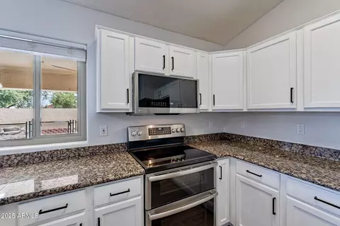 Kitchen - 10664 E Forge Ave, Mesa, AZ 85208 photo 5 of 6