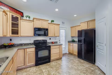 2844 S Brett St, Gilbert, AZ 85295 photo 9