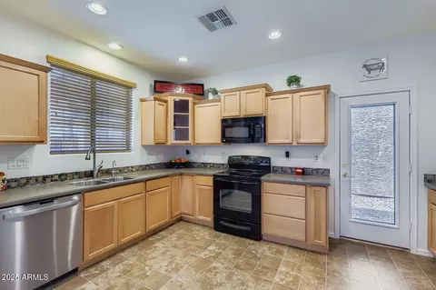 2844 S Brett St, Gilbert, AZ 85295 photo 8