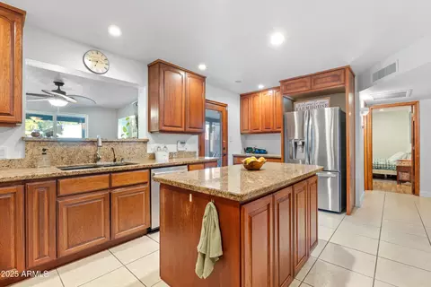 1005 E Carver Rd, Tempe, AZ 85284 photo 4