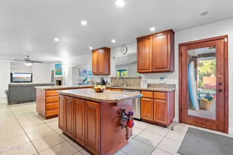 1005 E Carver Rd, Tempe, AZ 85284 photo 5