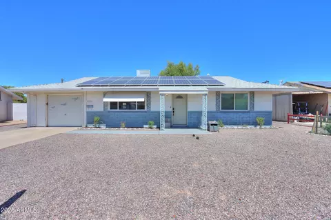 10530 W Desert Hills Ct, Sun City, AZ 85351