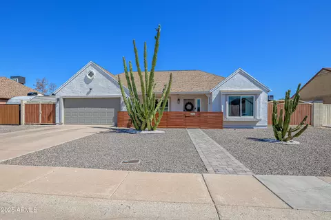 6914 W Sunnyside Dr, Peoria, AZ 85345