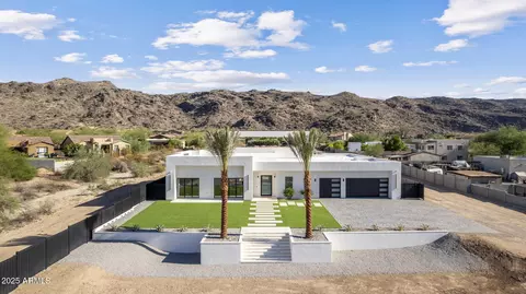 2305 E South Mountain Ave, Phoenix, AZ 85042