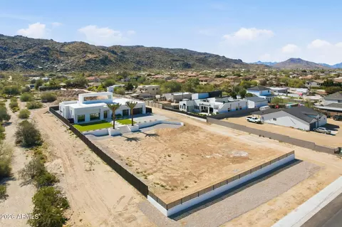 2305 E South Mountain Ave, Phoenix, AZ 85042