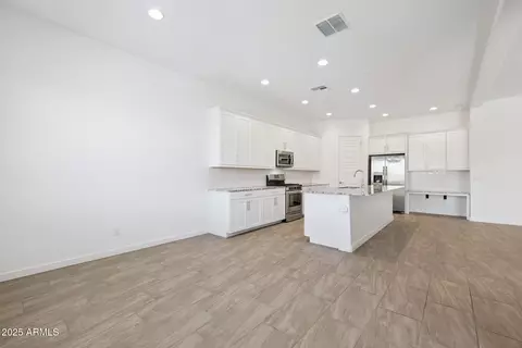 2228 E Isaiah Ave, Gilbert, AZ 85298 photo 7
