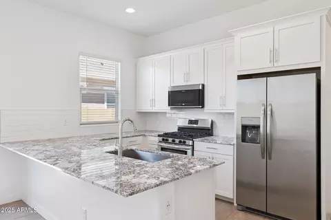 2228 E Isaiah Ave, Gilbert, AZ 85298 photo 11