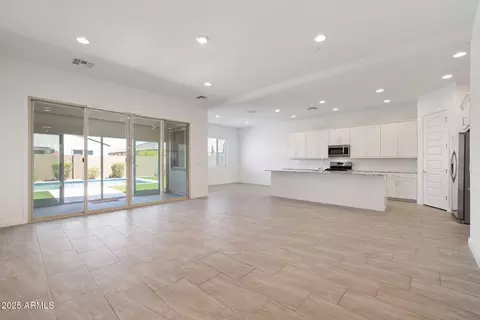 2228 E Isaiah Ave, Gilbert, AZ 85298 photo 8