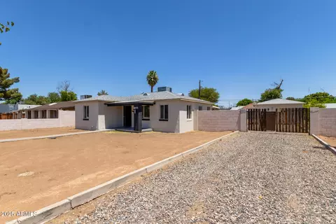 Exterior - 2615 N 29th Pl, Phoenix, AZ 85008 photo 2 of 5
