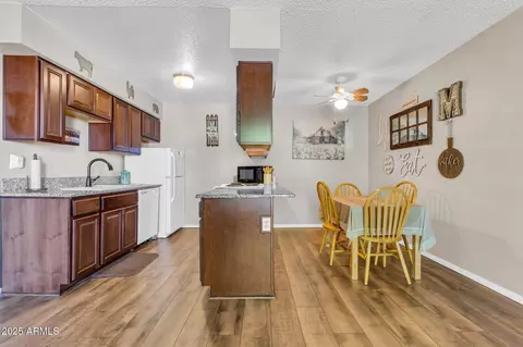 1440 N Idaho Rd #2060, Apache Junction, AZ 85119