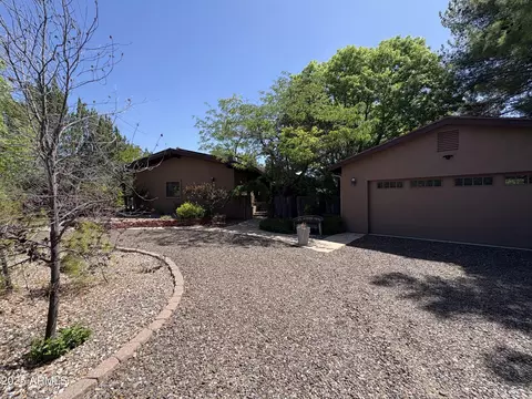 230 Juniper Dr, Sedona, AZ 86336