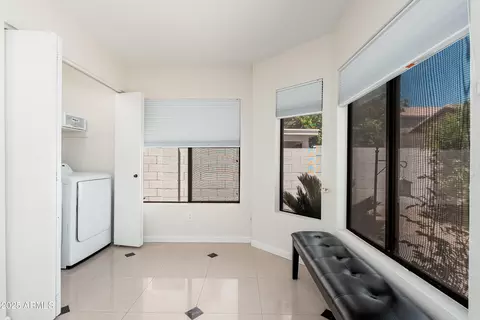 3226 E Topeka Dr, Phoenix, AZ 85050 photo 17