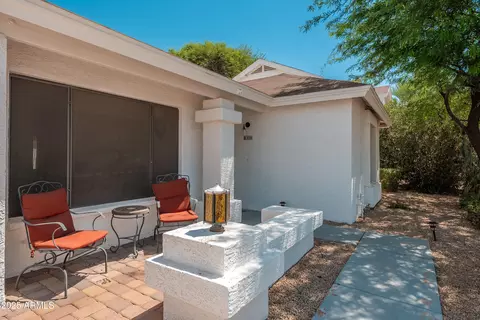 3226 E Topeka Dr, Phoenix, AZ 85050 photo 4