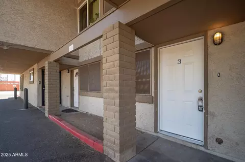 Exterior - 1620 E Cambridge Ave #3, Phoenix, AZ 85006 photo 1 of 4
