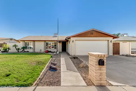 10614 N 48th Dr, Glendale, AZ 85304
