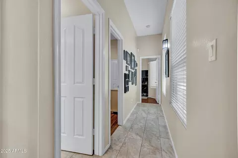 Entry Way - 903 E Hiddenview Dr, Phoenix, AZ 85048 photo 4 of 4