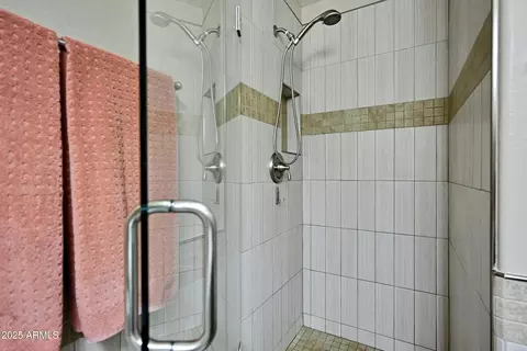 Bath - 903 E Hiddenview Dr, Phoenix, AZ 85048 photo 3 of 6