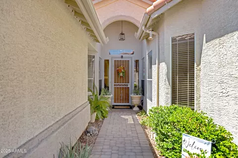 Entry Way - 903 E Hiddenview Dr, Phoenix, AZ 85048 photo 1 of 4