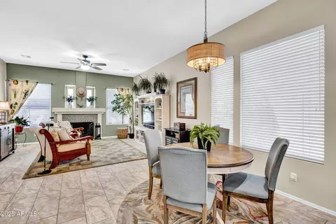 Dining - 903 E Hiddenview Dr, Phoenix, AZ 85048 photo 3 of 3