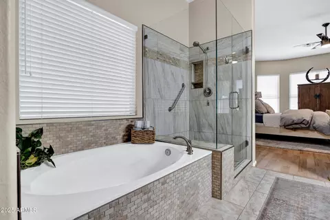 Bath - 903 E Hiddenview Dr, Phoenix, AZ 85048 photo 6 of 6