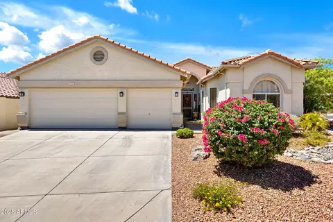 903 E Hiddenview Dr, Phoenix, AZ 85048