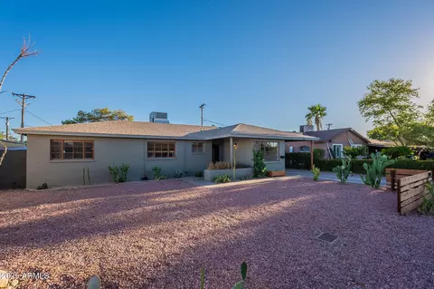 Exterior - 3705 W Luke Ave, Phoenix, AZ 85019 photo 5 of 9
