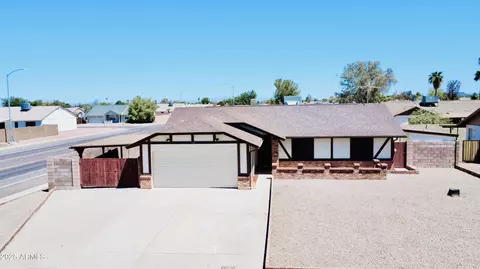 7044 W Cameron Dr, Peoria, AZ 85345
