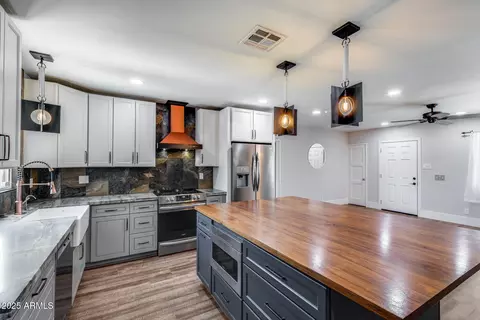 4243 N 15th Dr, Phoenix, AZ 85015 photo 5