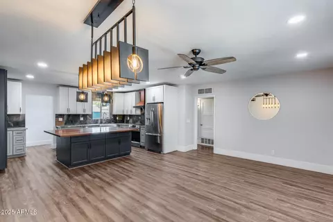 4243 N 15th Dr, Phoenix, AZ 85015 photo 4