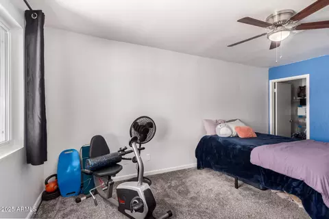 Bedroom - 4818 N 79th Ave, Phoenix, AZ 85033 photo 4 of 5