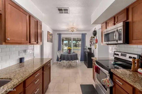 Kitchen - 4818 N 79th Ave, Phoenix, AZ 85033 photo 1 of 3