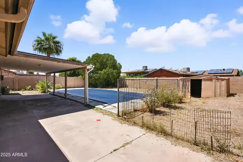 Exterior - 3724 W Bloomfield Rd, Phoenix, AZ 85029 photo 3 of 6