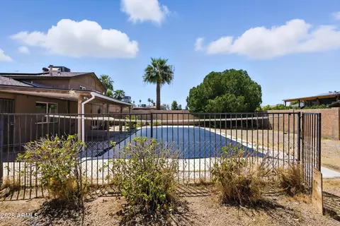Exterior - 3724 W Bloomfield Rd, Phoenix, AZ 85029 photo 4 of 6