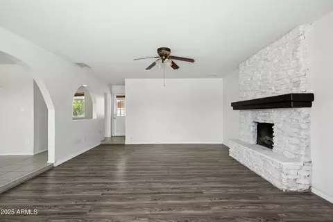 Living - 3724 W Bloomfield Rd, Phoenix, AZ 85029 photo 6 of 7