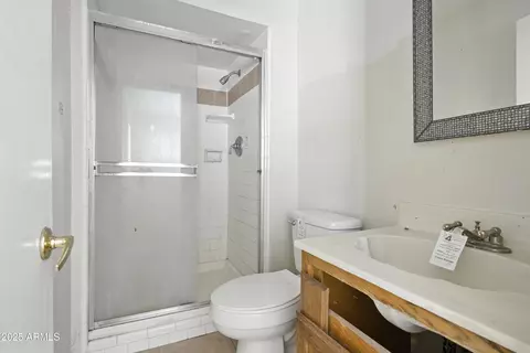 Bath - 3724 W Bloomfield Rd, Phoenix, AZ 85029 photo 1 of 2