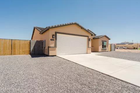 9820 W Sunbird Dr, Arizona City, AZ 85123
