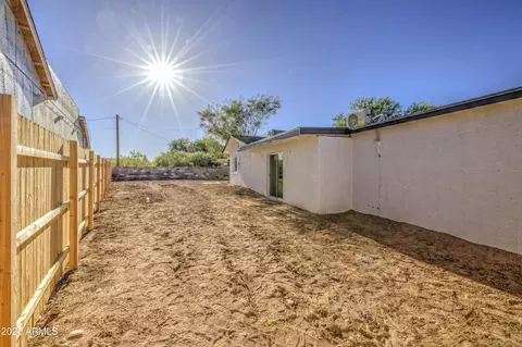 Exterior - 206 2nd Ave E, Buckeye, AZ 85326 photo 7 of 8