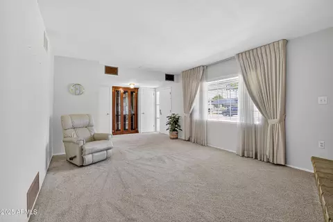 4305 E Flower St, Phoenix, AZ 85018 photo 5