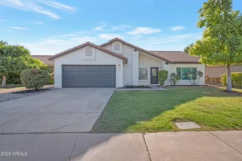 914 N Sailors Way, Gilbert, AZ 85234