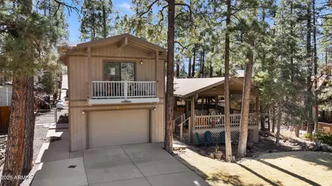 1325 E Jaguar Ln, Munds Park, AZ 86017
