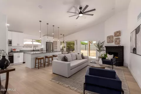 7742 W Cheryl Dr, Peoria, AZ 85345