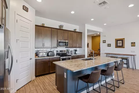 Kitchen - 5947 S Cobalt --, Mesa, AZ 85212 photo 4 of 5