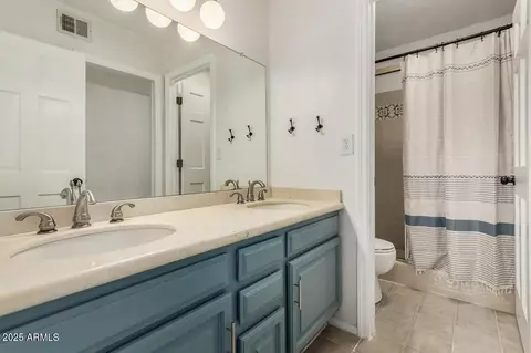 Bath - 1615 E Redmon Dr, Tempe, AZ 85283 photo 3 of 4