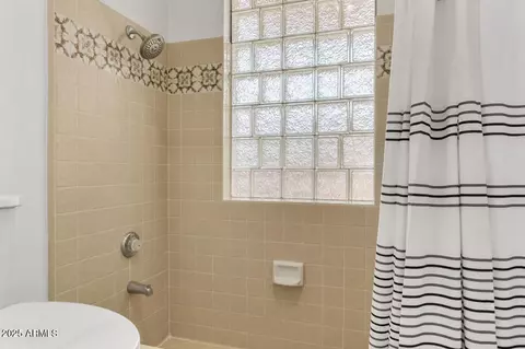 Bath - 1615 E Redmon Dr, Tempe, AZ 85283 photo 2 of 4