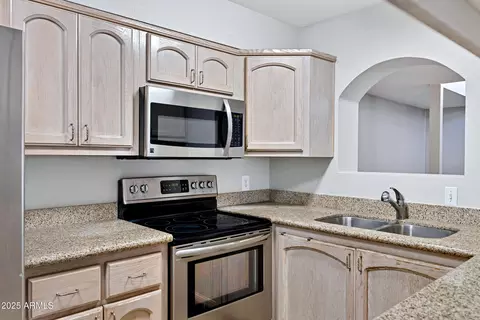 Kitchen - 201 E Harvard Dr, Tempe, AZ 85283 photo 4 of 5