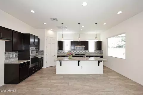 907 E Knightbridge Way, Gilbert, AZ 85297 photo 10
