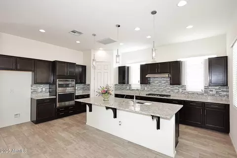 907 E Knightbridge Way, Gilbert, AZ 85297 photo 11