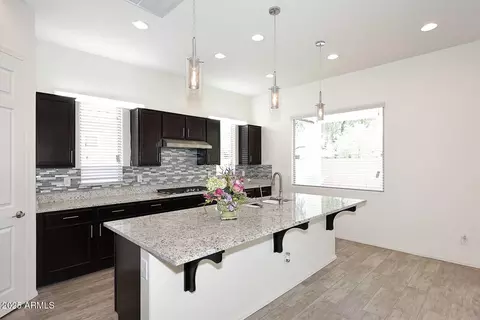 907 E Knightbridge Way, Gilbert, AZ 85297 photo 12